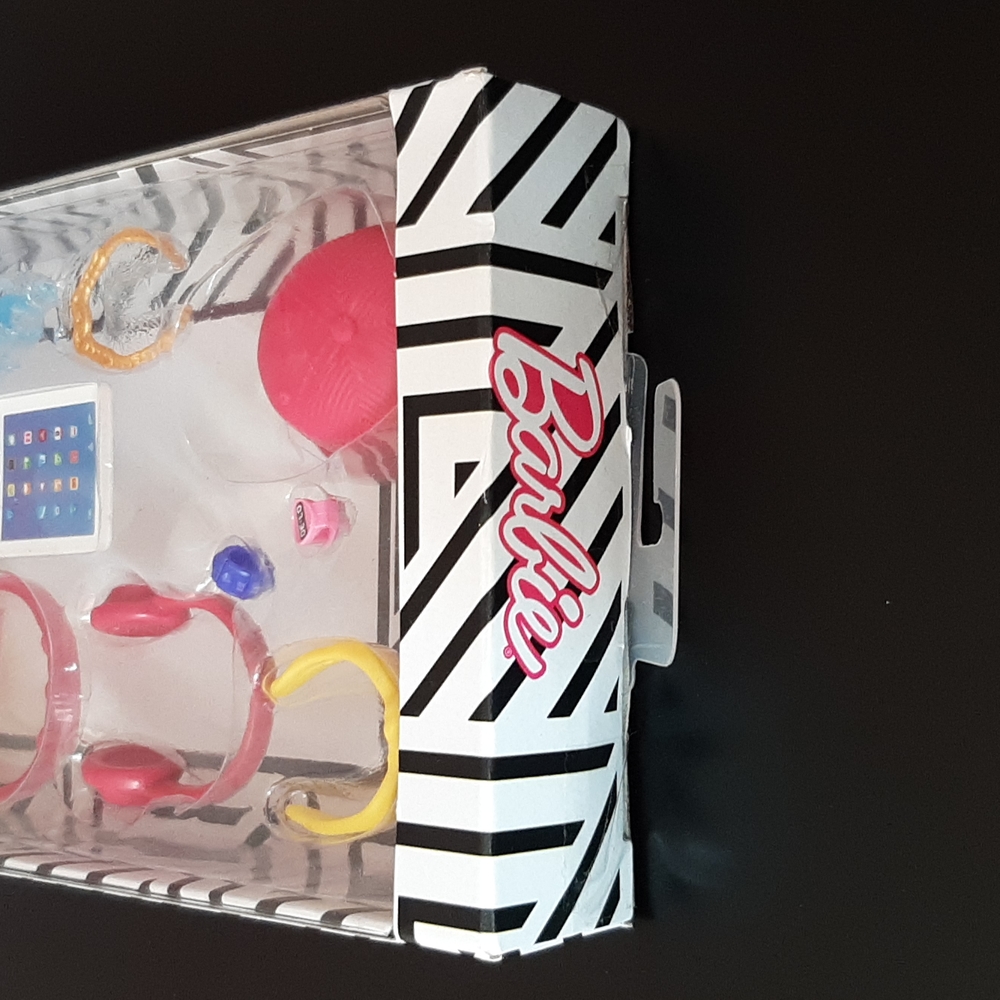 Barbie Accessories Fashion Pack New in Box - Picture 7 of 15